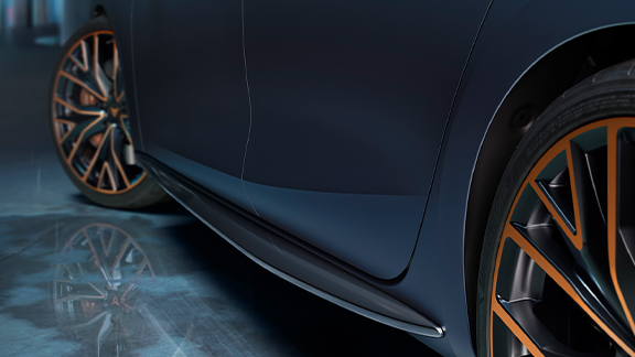 nouvelle cupra leon sportstourer vz cup e-hybrid voiture sport familiale avec jupes latérales en aluminium foncé